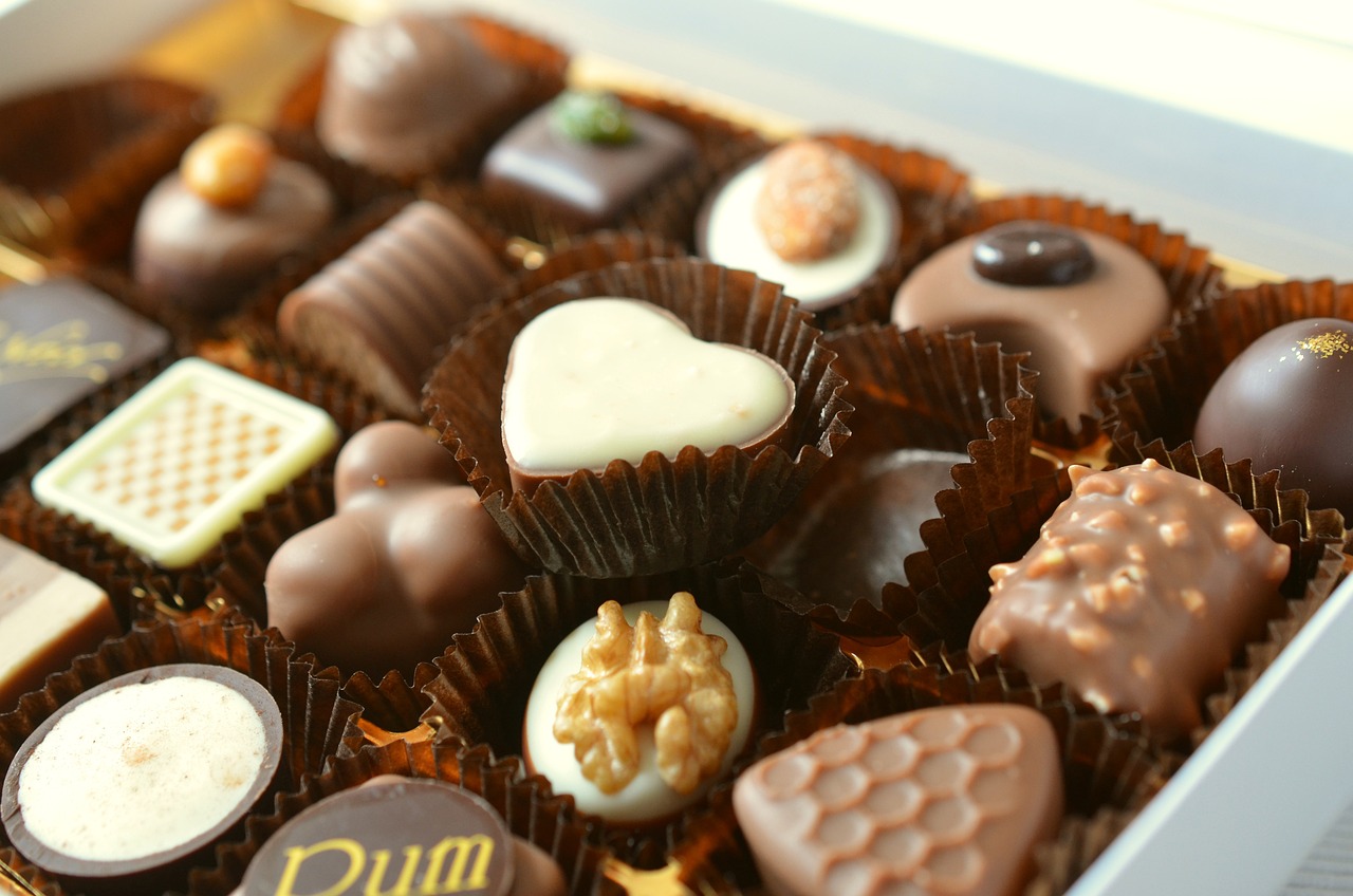 chocolates, food, sweets-491165.jpg